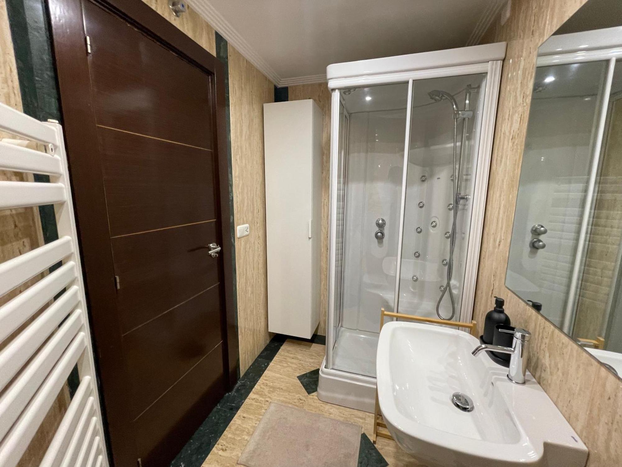 Atuaire Home Vivienda B Luminosa Parking Incluido En Plena Calle Comercial Burgos Exterior photo